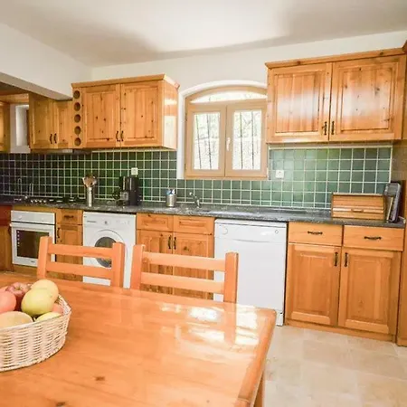 Sleeps 6 Pool Air Con Wifi T802306 *
